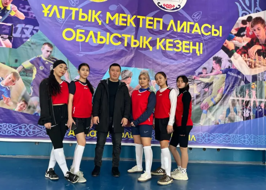 Футзал бойынша облыстық кезеңге қатысқан алғашқы қыздар командасы